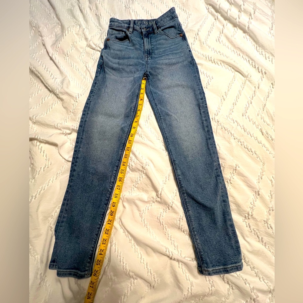 American Eagle “mom jeans” sz 00 regular